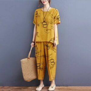 Yellow Black Circle Printed Capri PJ Nightsuit